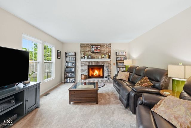 1176 Glenbar Way, Greenwood, IN 46143