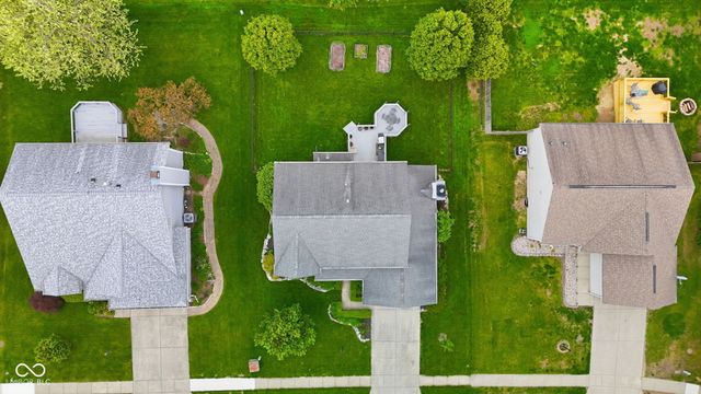 1176 Glenbar Way, Greenwood, IN 46143