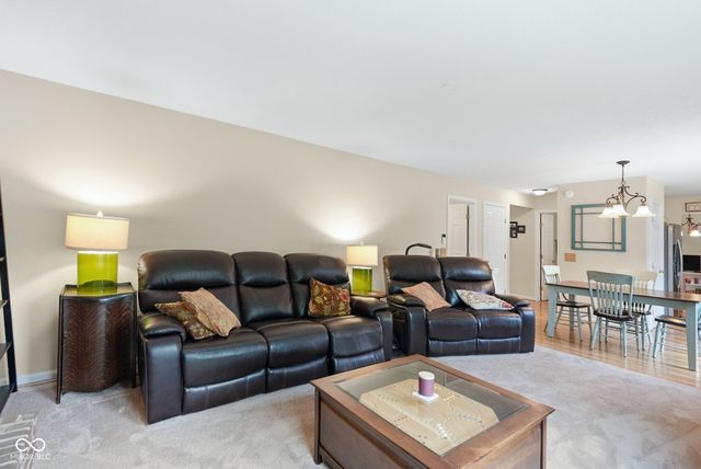 1176 Glenbar Way, Greenwood, IN 46143