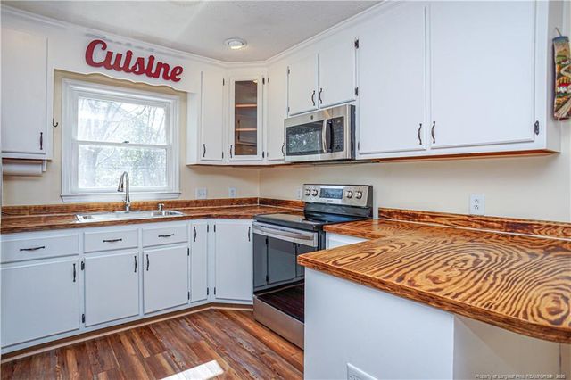 184 E Twelve Oak Road, Raeford, NC 28376