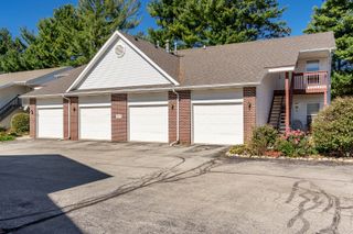 5874 BEECHWOOD Drive B, Loves Park, IL 61111