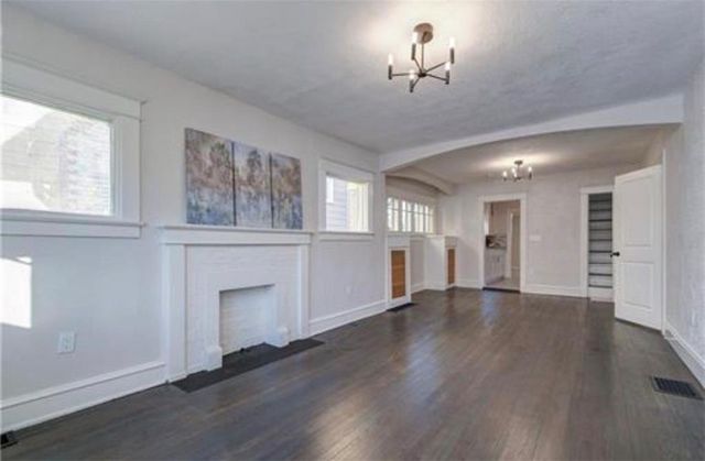 2024 E 48th Terrace, Kansas City, MO 64130