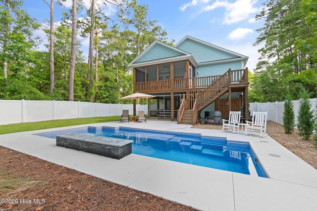 1505 W Yacht Drive, Oak Island, NC 28465