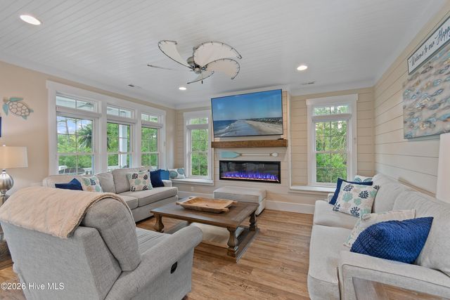 1505 W Yacht Drive, Oak Island, NC 28465
