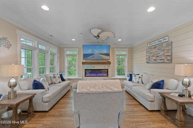 1505 W Yacht Drive, Oak Island, NC 28465