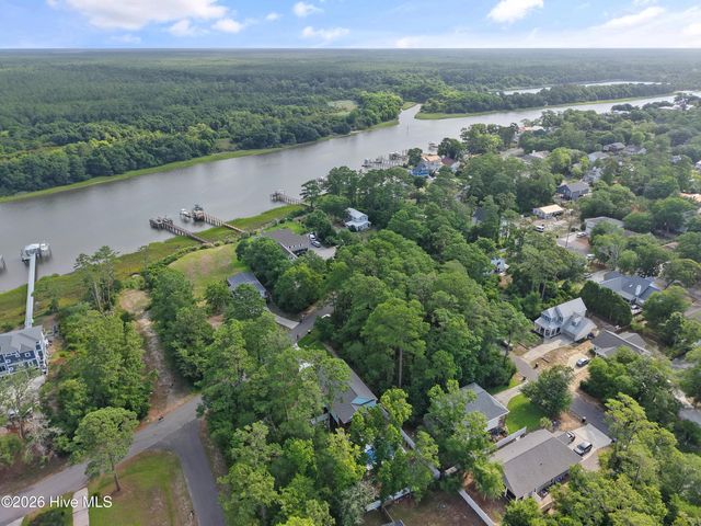 1505 W Yacht Drive, Oak Island, NC 28465