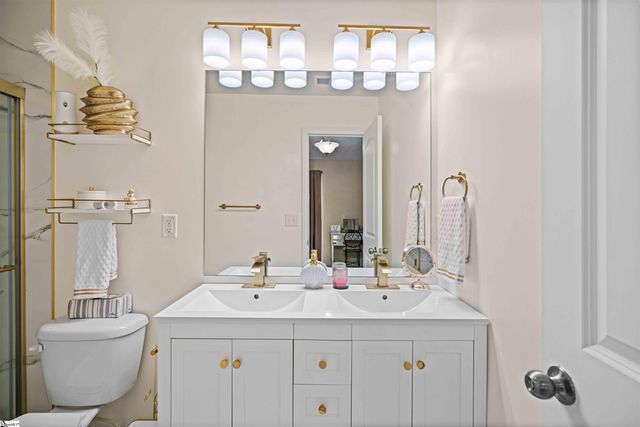 743 Cannonsburg Drive, Duncan, SC 29334