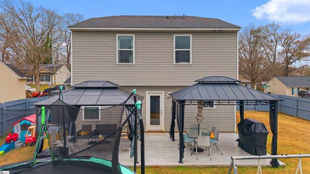 743 Cannonsburg Drive, Duncan, SC 29334