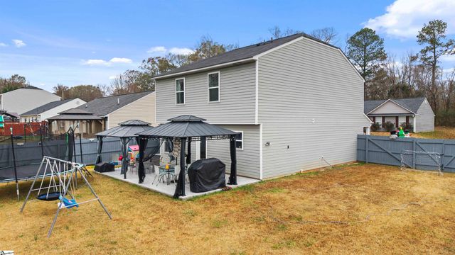 743 Cannonsburg Drive, Duncan, SC 29334