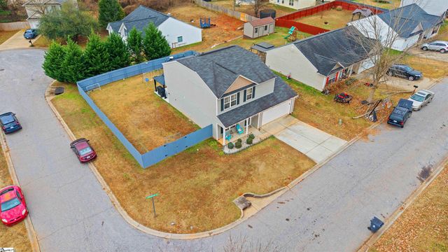 743 Cannonsburg Drive, Duncan, SC 29334