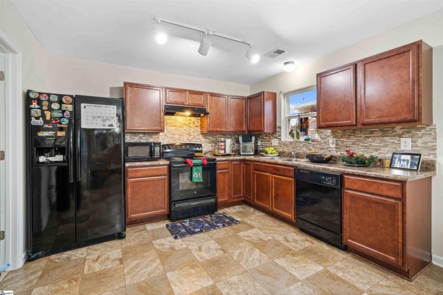 743 Cannonsburg Drive, Duncan, SC 29334