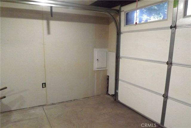 590 Lanes End, Crestline, CA 92325
