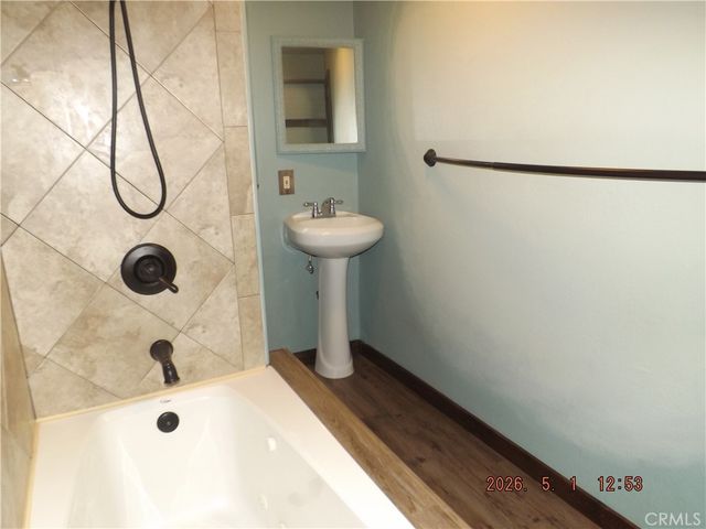 590 Lanes End, Crestline, CA 92325