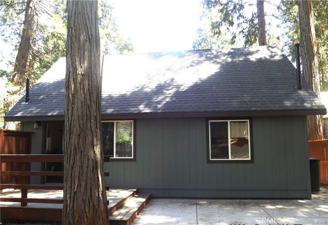 590 Lanes End, Crestline, CA 92325