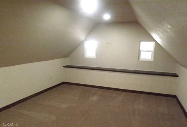590 Lanes End, Crestline, CA 92325