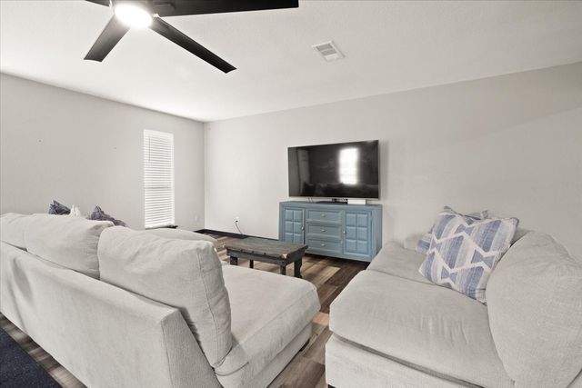 104 San Medina Lane, Joshua, TX 76058