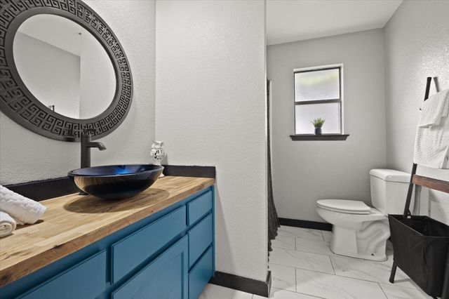 104 San Medina Lane, Joshua, TX 76058