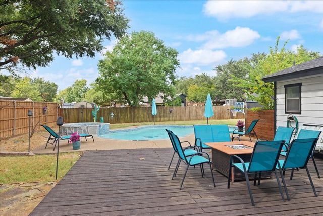 104 San Medina Lane, Joshua, TX 76058