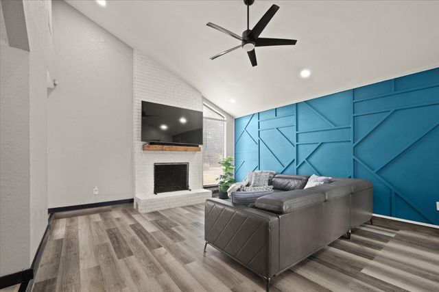 104 San Medina Lane, Joshua, TX 76058