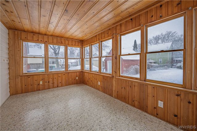 2434 Weston Avenue, Niagara Falls, NY 14305