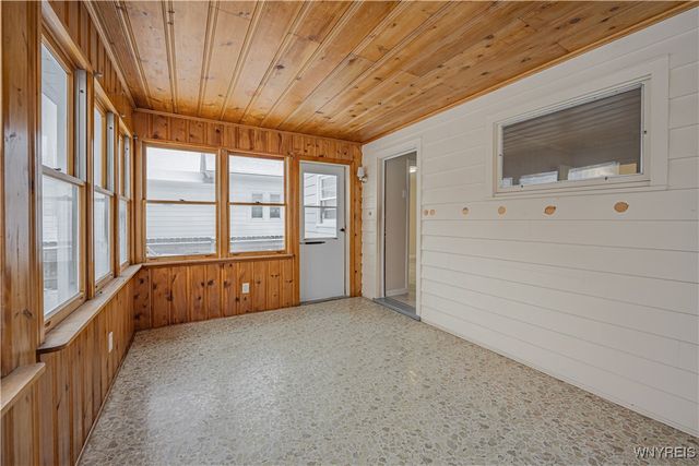 2434 Weston Avenue, Niagara Falls, NY 14305