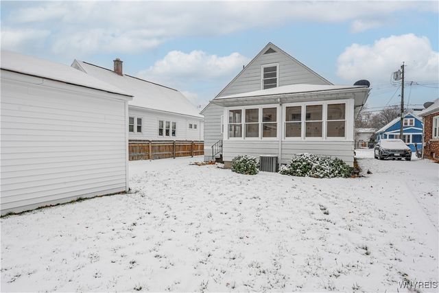 2434 Weston Avenue, Niagara Falls, NY 14305