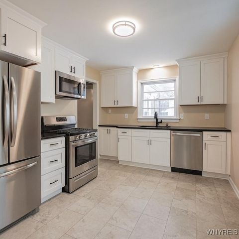 2434 Weston Avenue, Niagara Falls, NY 14305