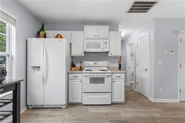 3825 Poplar Valley Lane, Winston-salem, NC 27127