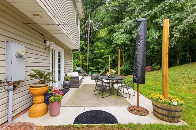 3825 Poplar Valley Lane, Winston-salem, NC 27127