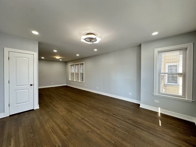 5510 N Luna Avenue 1, Chicago, IL 60630