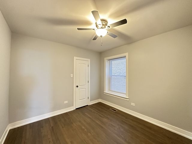 5510 N Luna Avenue 1, Chicago, IL 60630