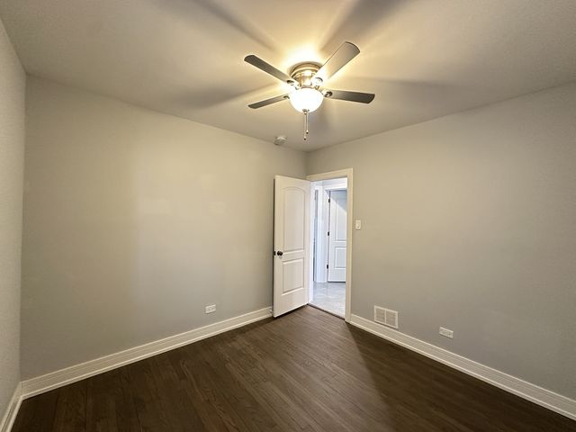 5510 N Luna Avenue 1, Chicago, IL 60630