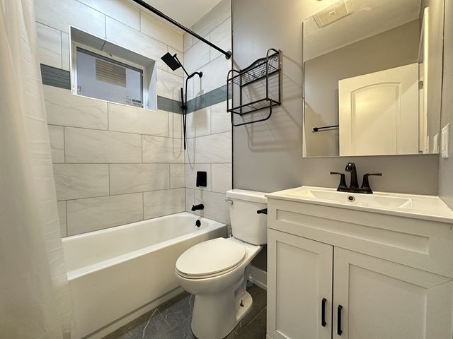 5510 N Luna Avenue 1, Chicago, IL 60630