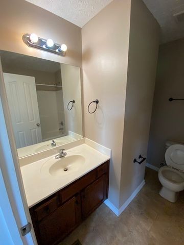 2961 S Rutherford Blvd Apt D3, Murfreesboro, TN 37130