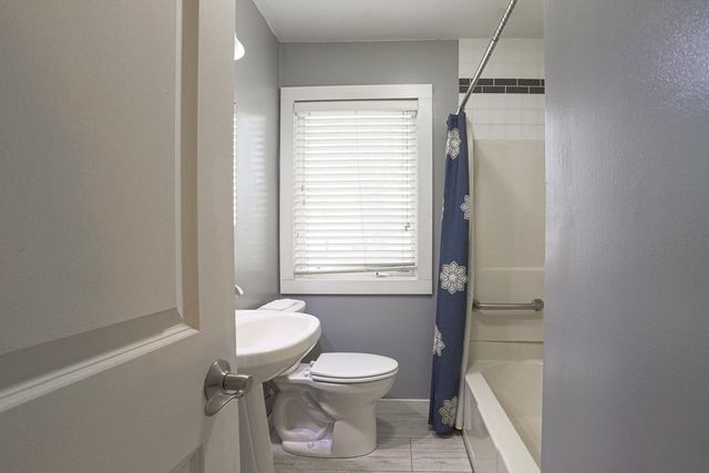 1023 ASH Street, Council Bluffs, IA 51501