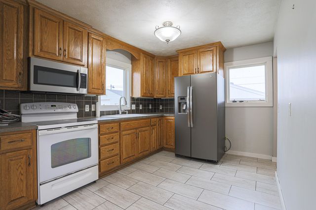 1023 ASH Street, Council Bluffs, IA 51501