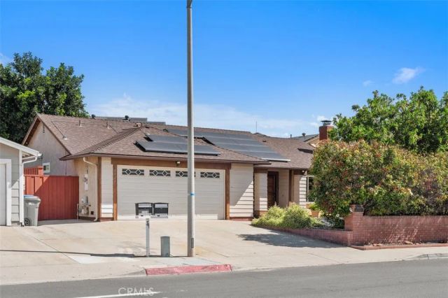 10424 2nd st, Santee, CA 92071