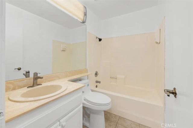 10424 2nd st, Santee, CA 92071