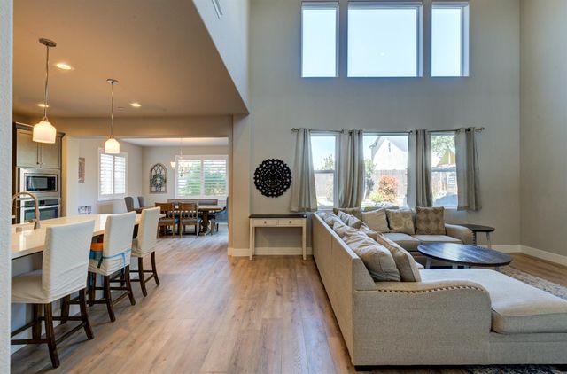 3497 Lincoln Avenue, Clovis, CA 93619