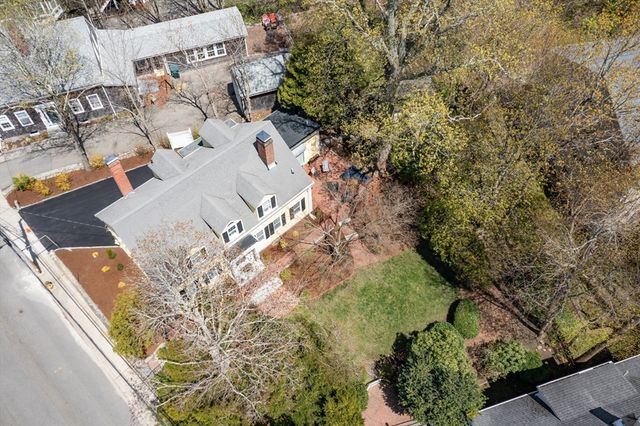 44 Russell St, Plymouth, MA 02360
