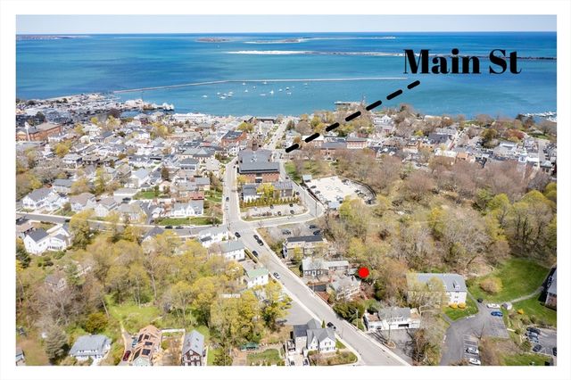 44 Russell St, Plymouth, MA 02360