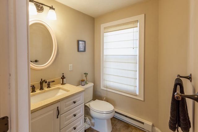 44 Russell St, Plymouth, MA 02360