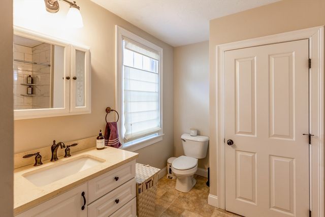 44 Russell St, Plymouth, MA 02360