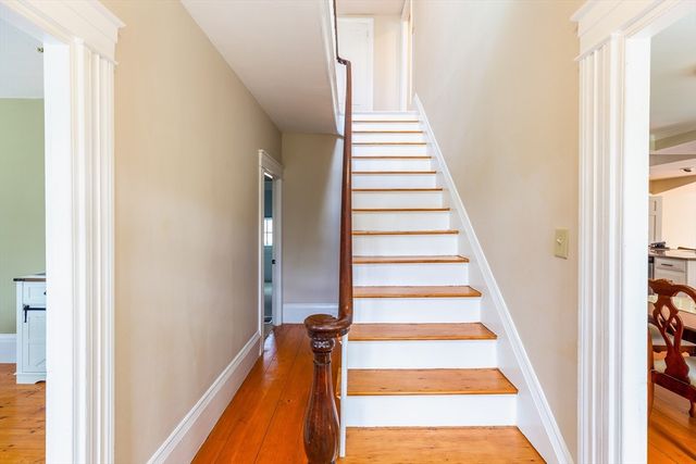 44 Russell St, Plymouth, MA 02360