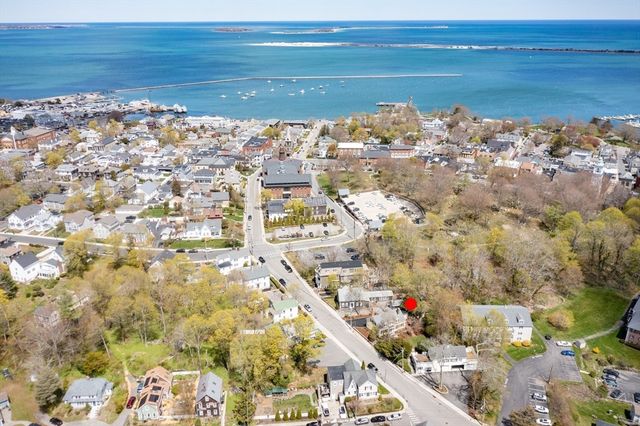 44 Russell St, Plymouth, MA 02360