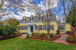 44 Russell St, Plymouth, MA 02360