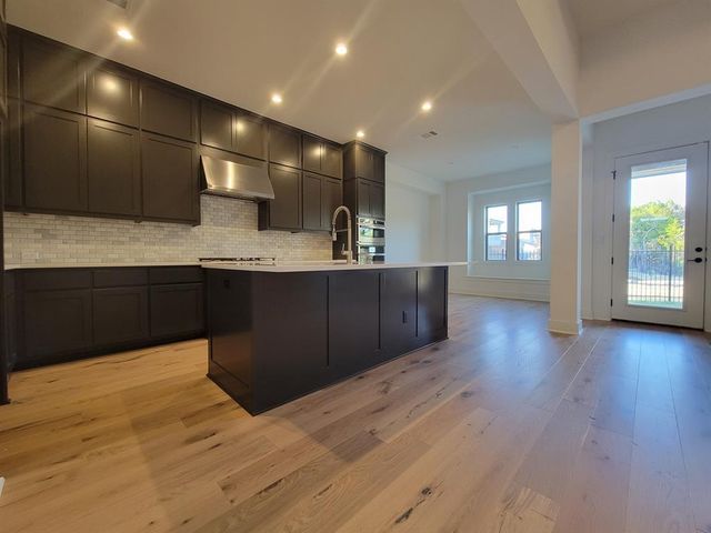 4607 Flameleaf Sumac DR, Austin, TX 78738