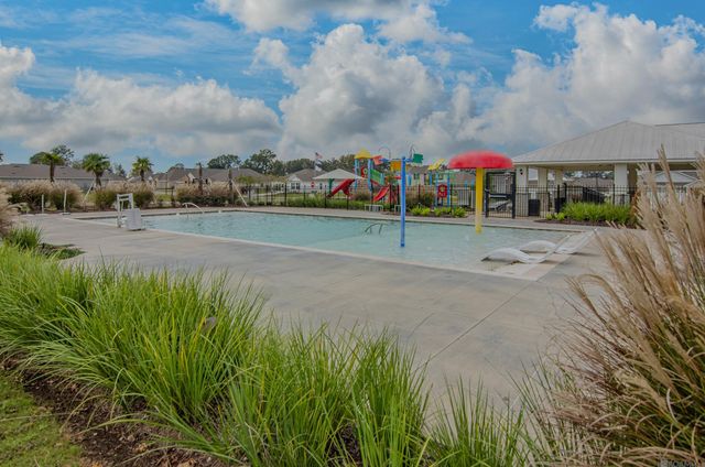 15915 Olive Grove Dr, Zachary, LA 70791
