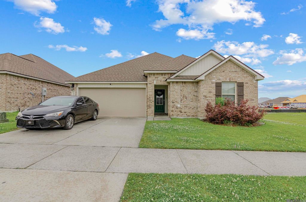 15915 Olive Grove Dr, Zachary, LA 70791