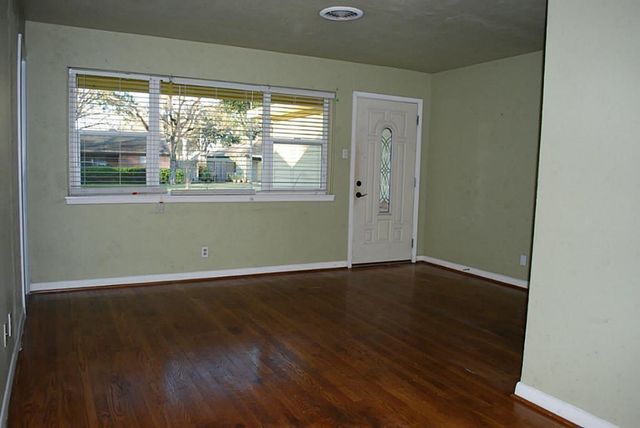 6611 Housman Street, Houston, TX 77055
